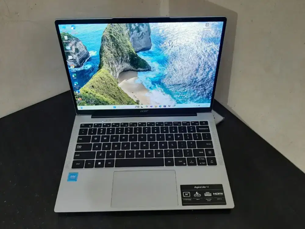 Laptop Acer Aspire Lite