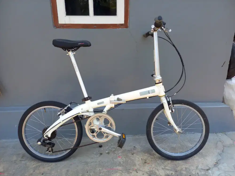 Sepeda lipat Dahon Eco C7