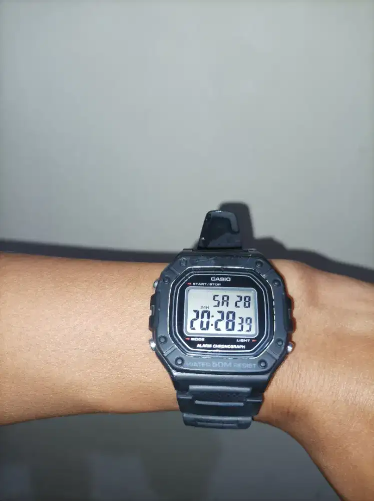 Jam tangan casio W-218H