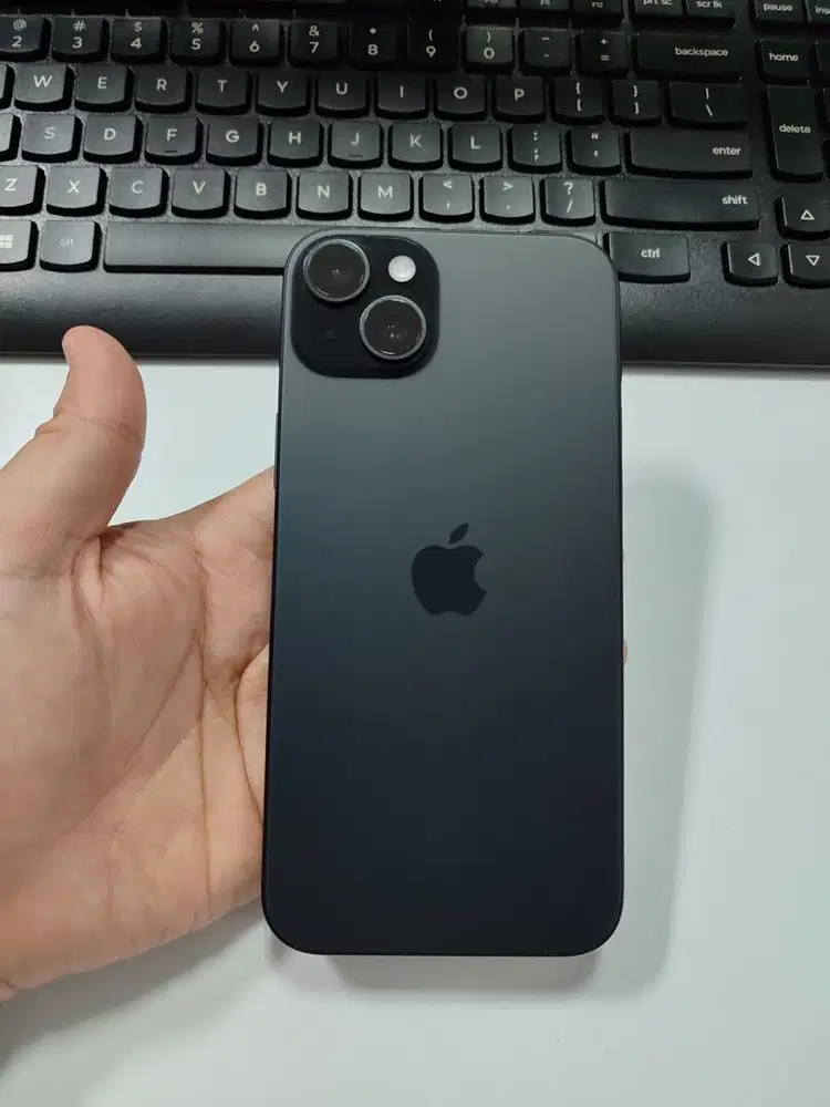 iPhone 15 Plus 128GB Garansi Resmi Indonesia