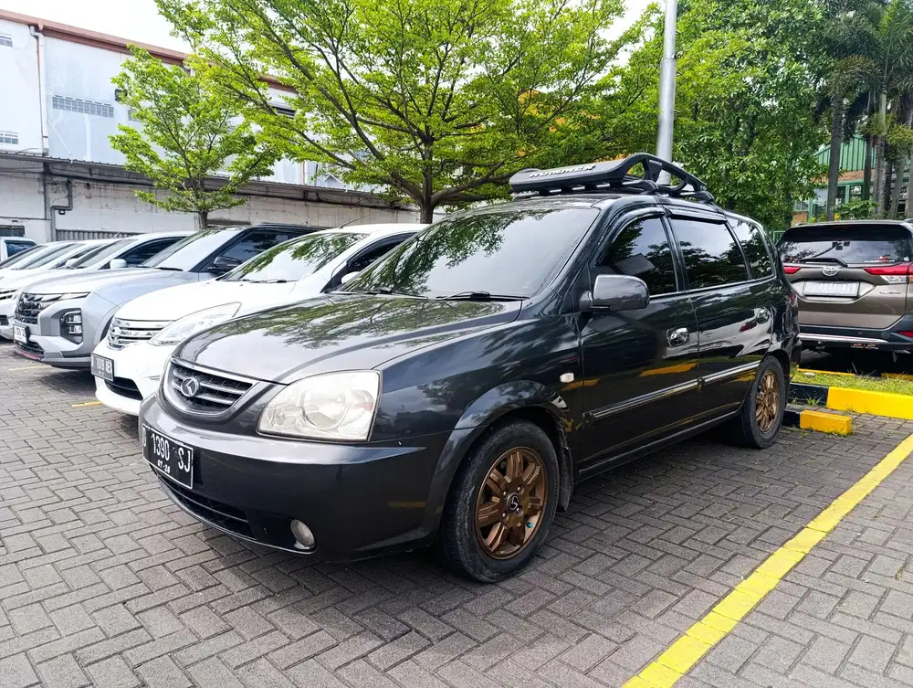 Jual cepat Kia Carens 2 2004 manual