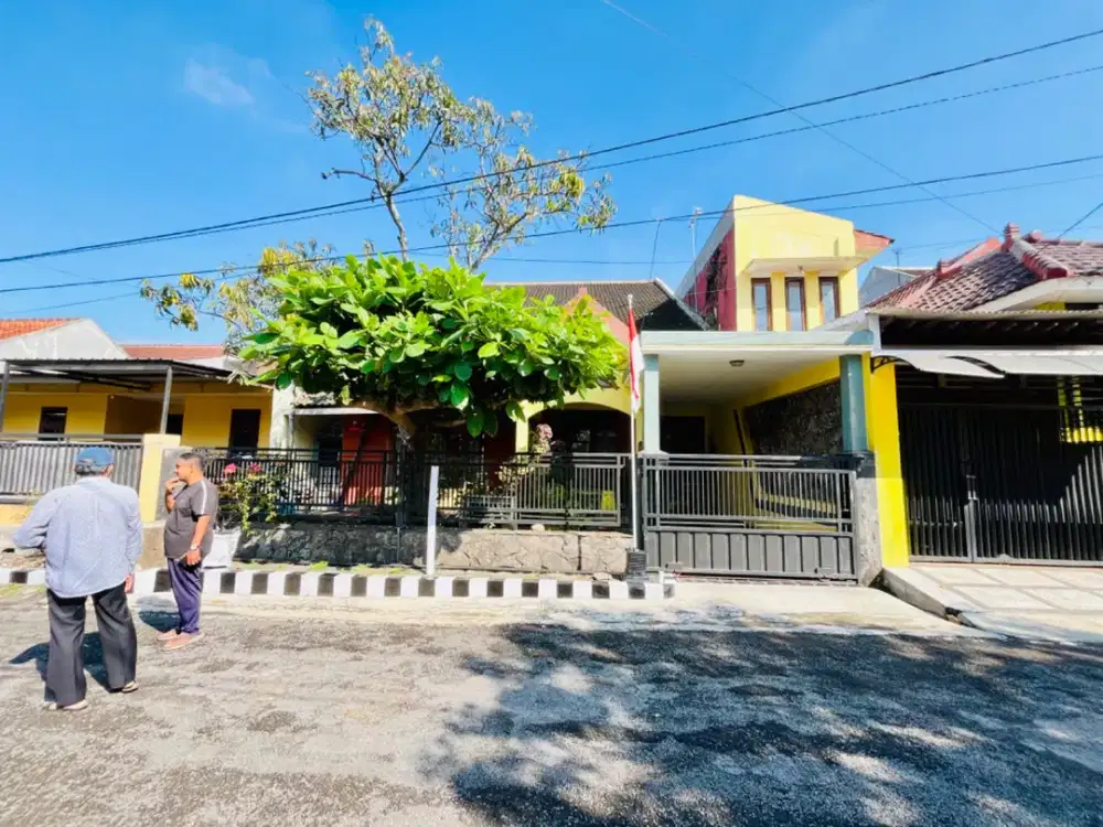 RUMAH STRATEGIS BUNGA CENGKEH SELANGKAH KE SUHAT