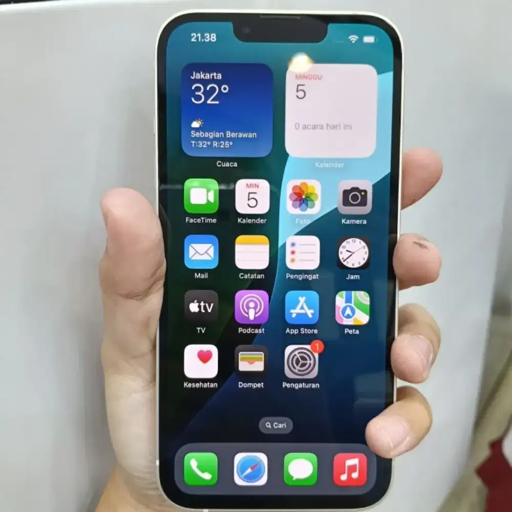 iPhone 13 128GB Starlight Garansi Resmi IBOX (17 September 2026)