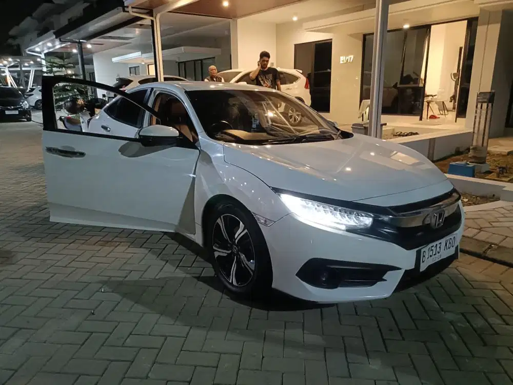 Honda Civic 2017 Bensin