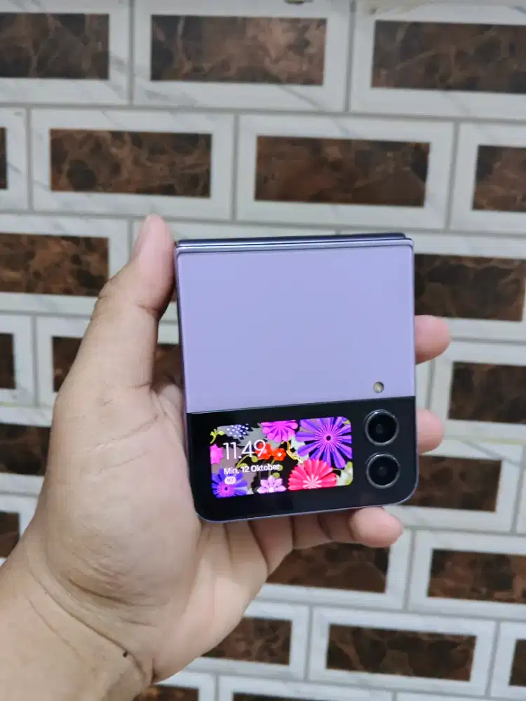 BU Cepat Samsung Z Flip 4 512 GB Resmi Sein Second Murah