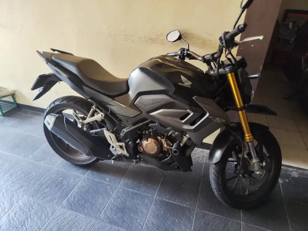 CB 150R STREETFIRE BLACK (SE) 2023