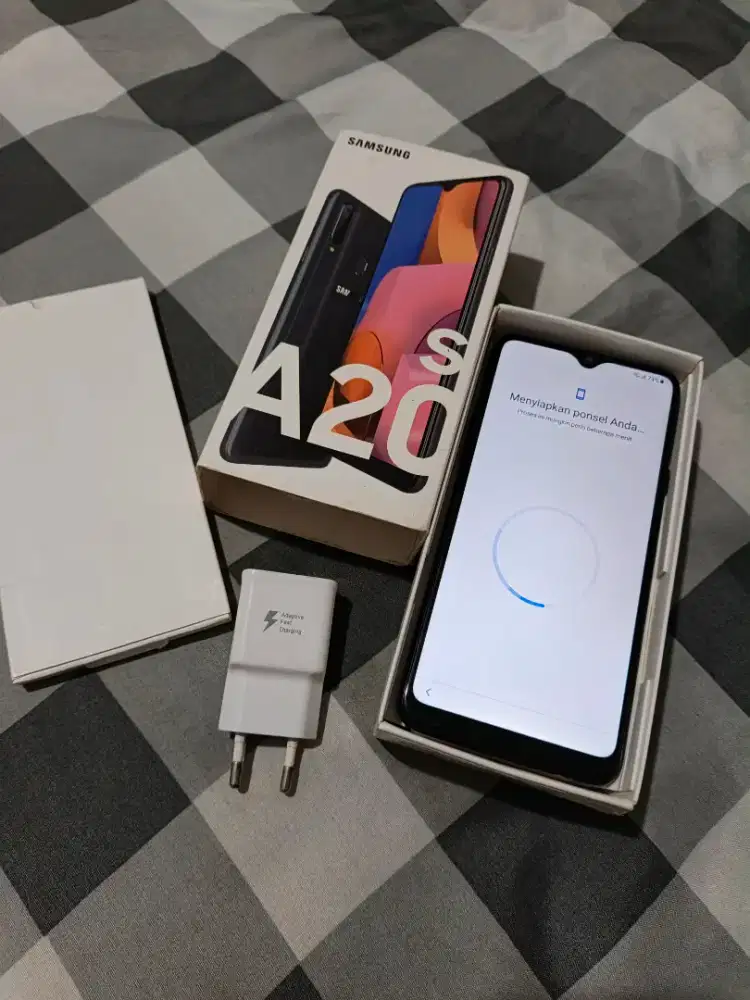 Samsung Galaxy A20s (RAM 3GB / 32GB) Lengkap