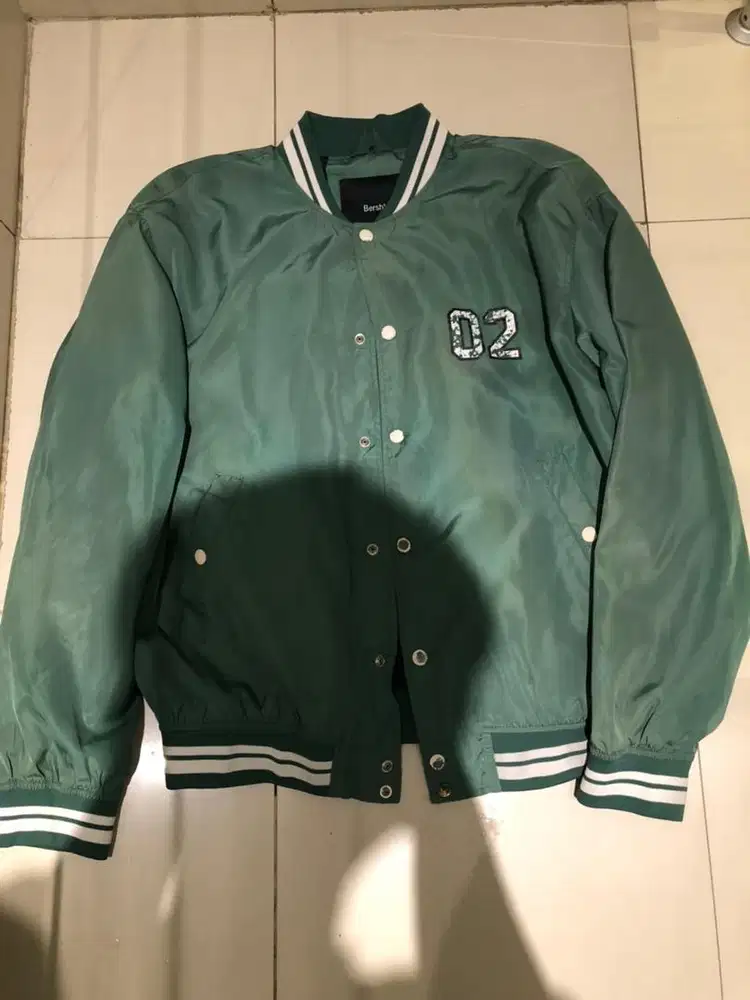 jaket bershka size L