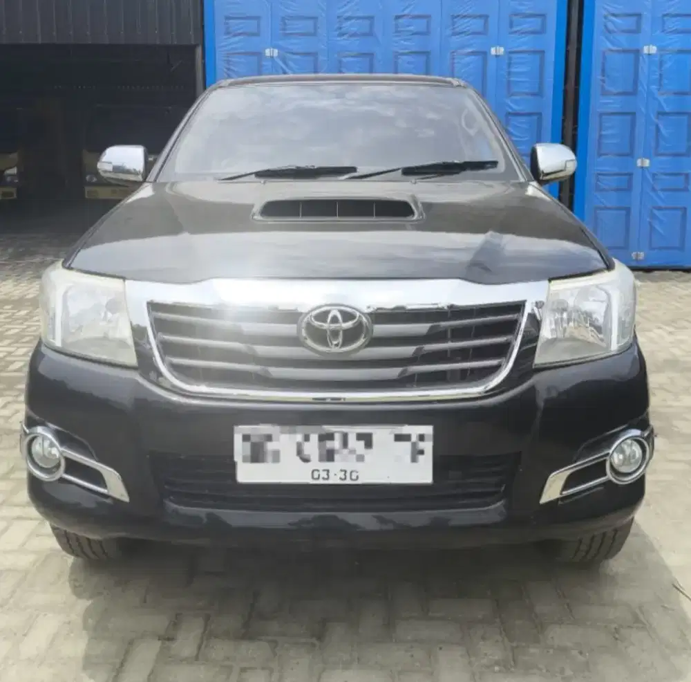 Hilux Double Cabin 4x4 tipe G 2012 Hitam