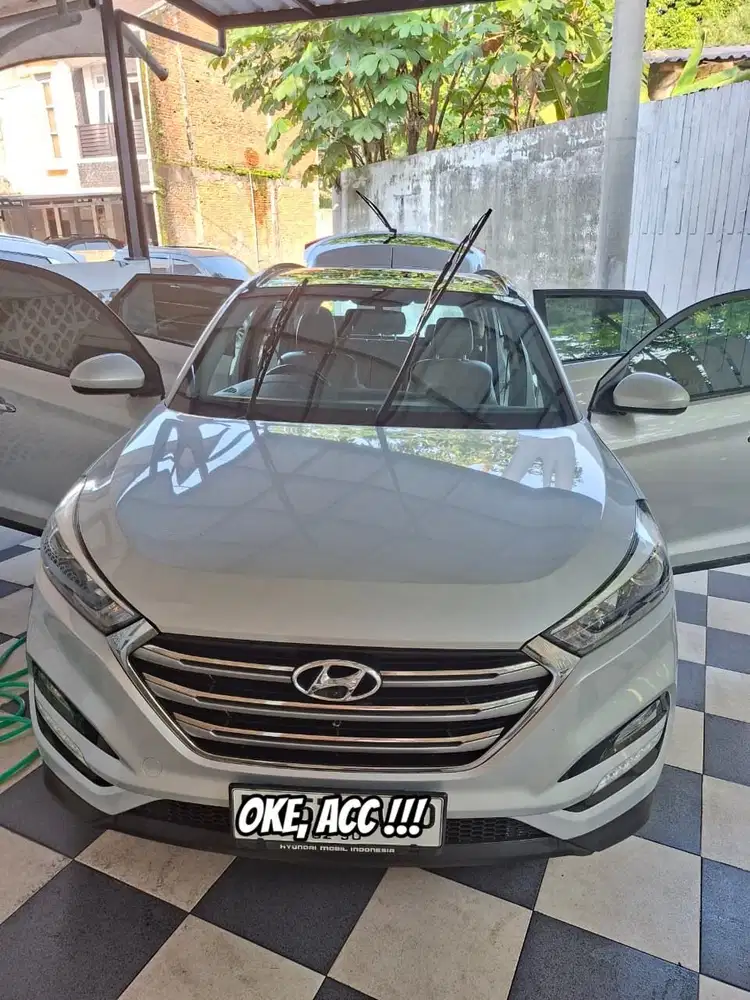Hyundai Tucosn 2.0 CRDI