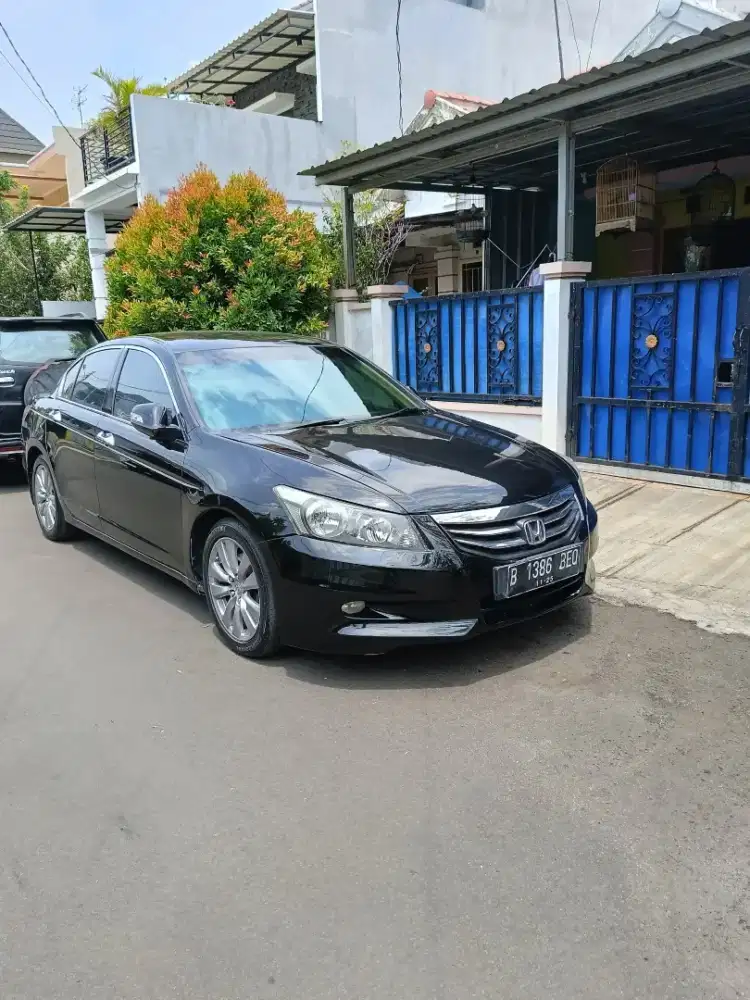 Honda Accord VTI-L 2.4 AT Th.2011 siap pakai
