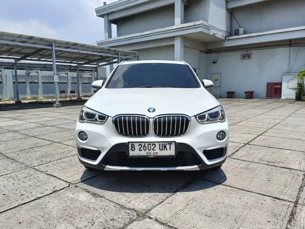 (km 41rb)Bmw X1 Sdrive 1.8i. tahun 2018. Putih. Perfect cond