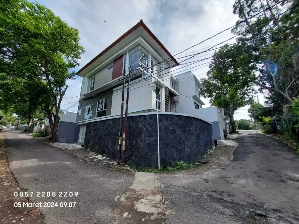 OPEN HOUSE RUMAH CANTIK Sayap Dago Akses Mudah ke Pusat Kota Bandung