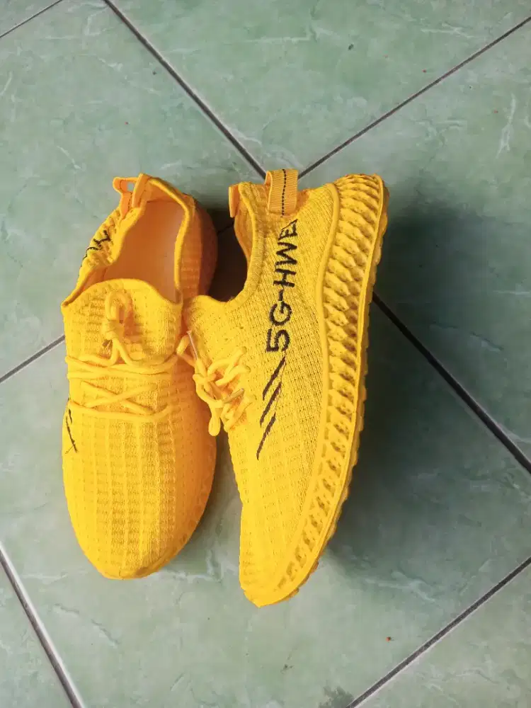 Sepatu sport wanita murahh
