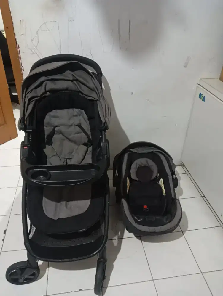 Troli bayi dan.kursi amana bayi