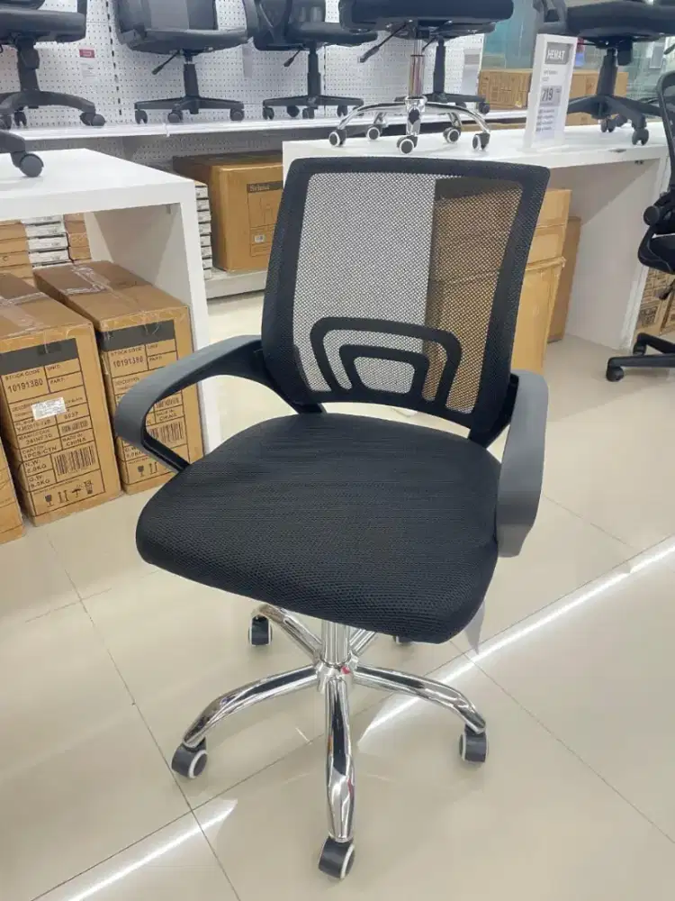 Kursi kantor Lyon