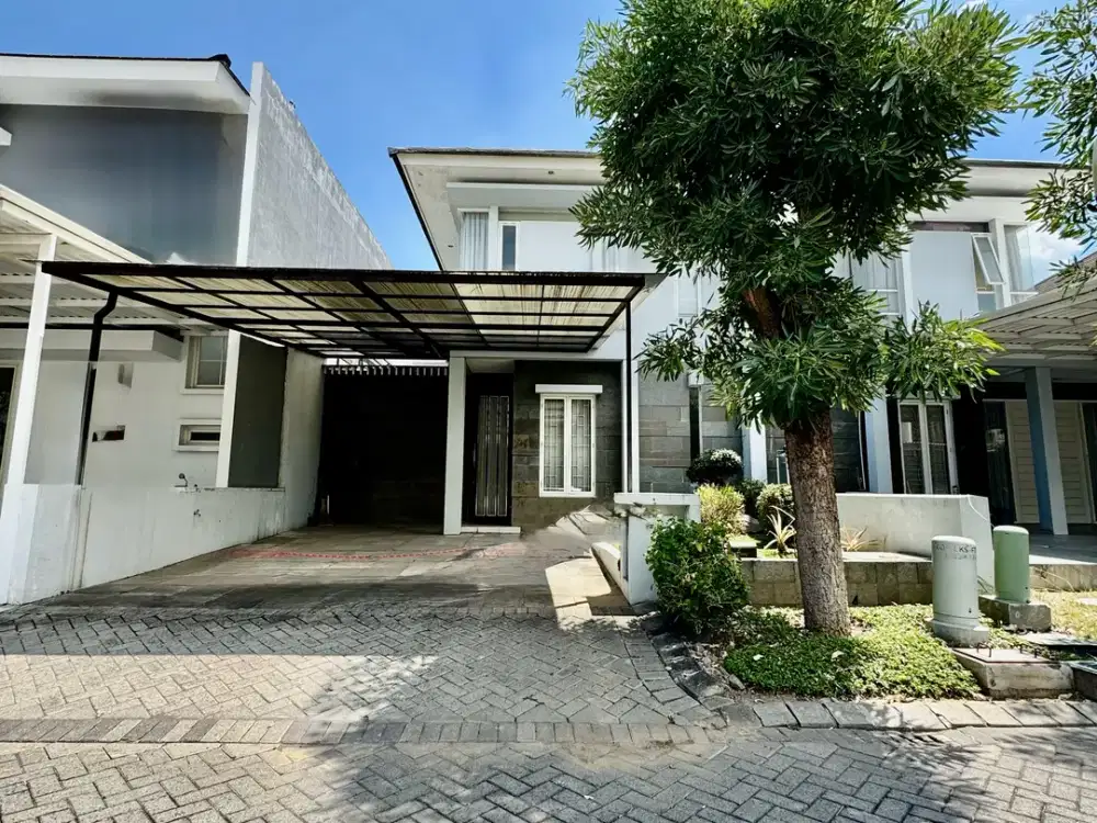DISEWAKAN RUMAH ROYAL RESIDENCE SEMI FURNISH 3KT WIYUNG DEKAT TOL