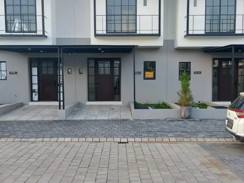 Disewakan Rumah baru Graha Natura dekat Pakuwon dan Citraland Surabaya