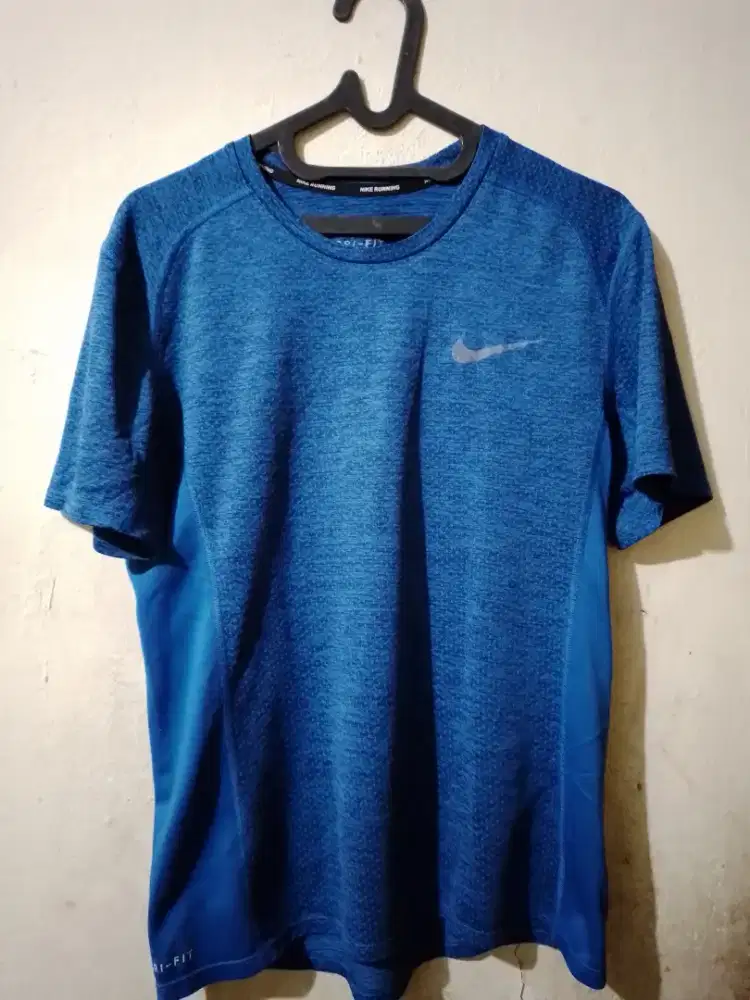 Nike Running Tee size S (small)
