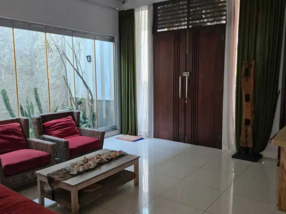 Rumah di Kota Baru Parahyangan Bandung Barat, Mewah View Danau