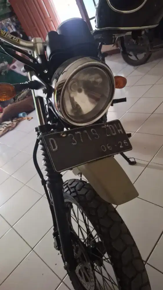 Kawasaki w175tr