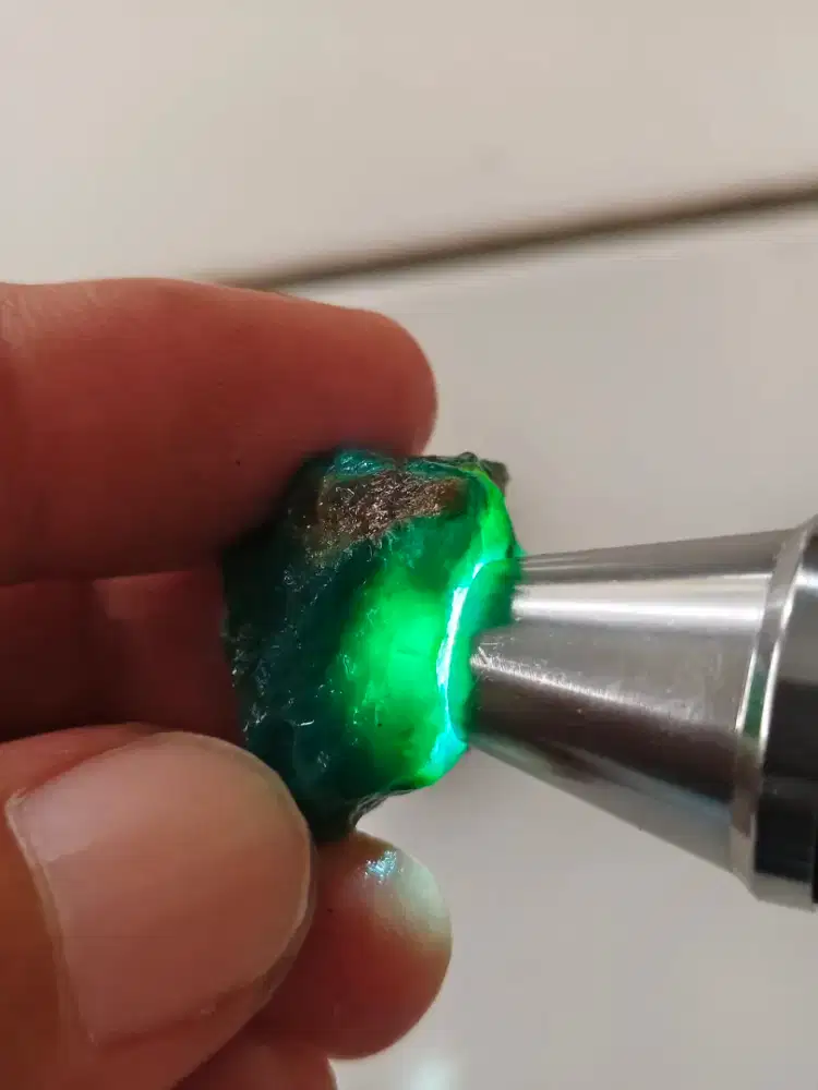 Bahan Natural Bacan Doko Material Kristal Serat Halus Dim 23x16,5x14mm