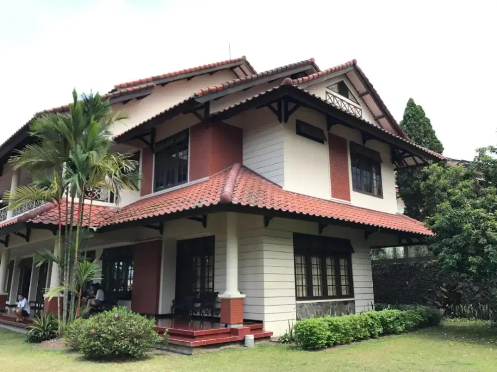 Dijual Villa Terawat di Tretes 1200m² Dekat Pasar, Harga 3,35M Nego