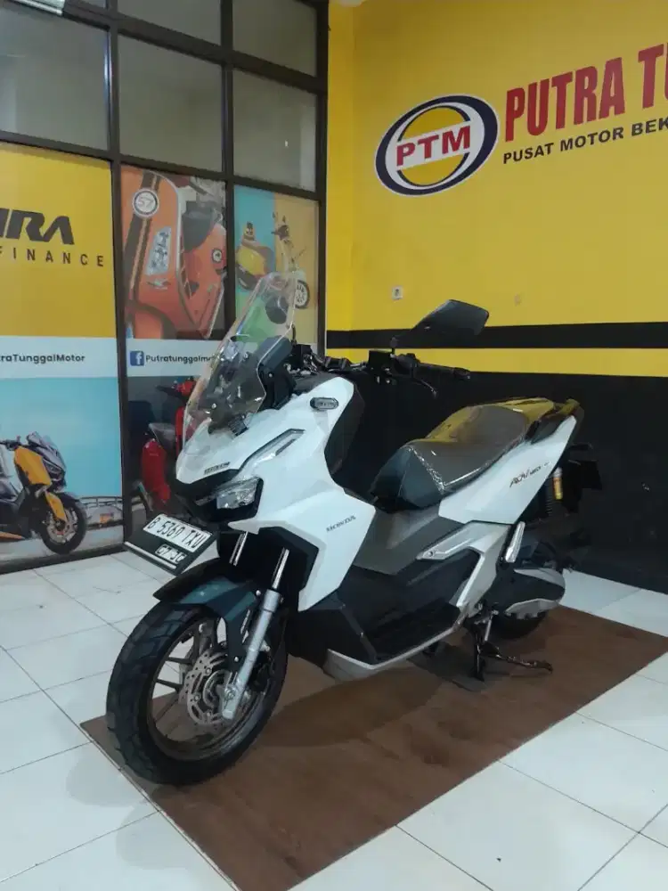 ADV 160 abs 2025 Istimewa