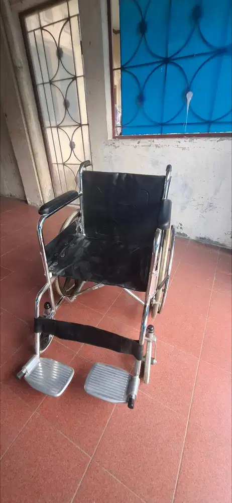 Kursi Roda GEA FS809