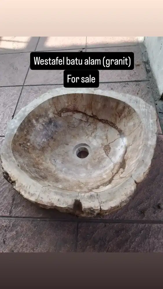 Westafel batu fosil alami