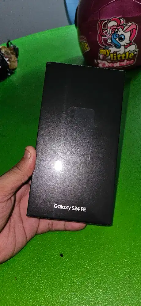 Samsung s24fe 8/256 NEW