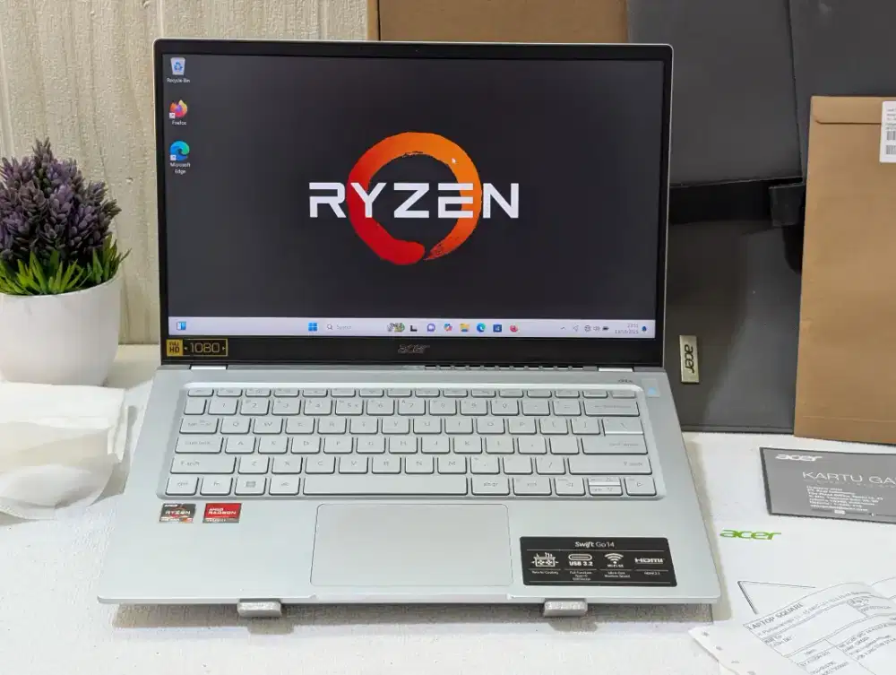 Laptop Acer Swift Go 14 Ryzen 5-7520U / 16/512GB