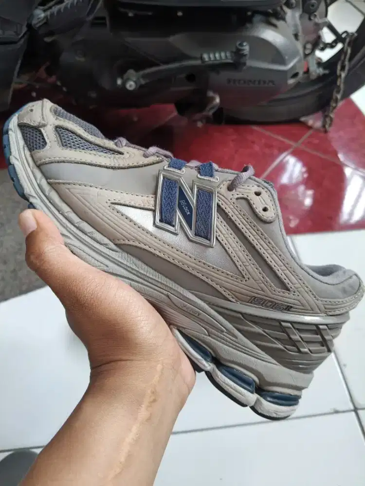 New Balance 1906R Grey Indigo Size 42 Original 100% Second Pemakaian