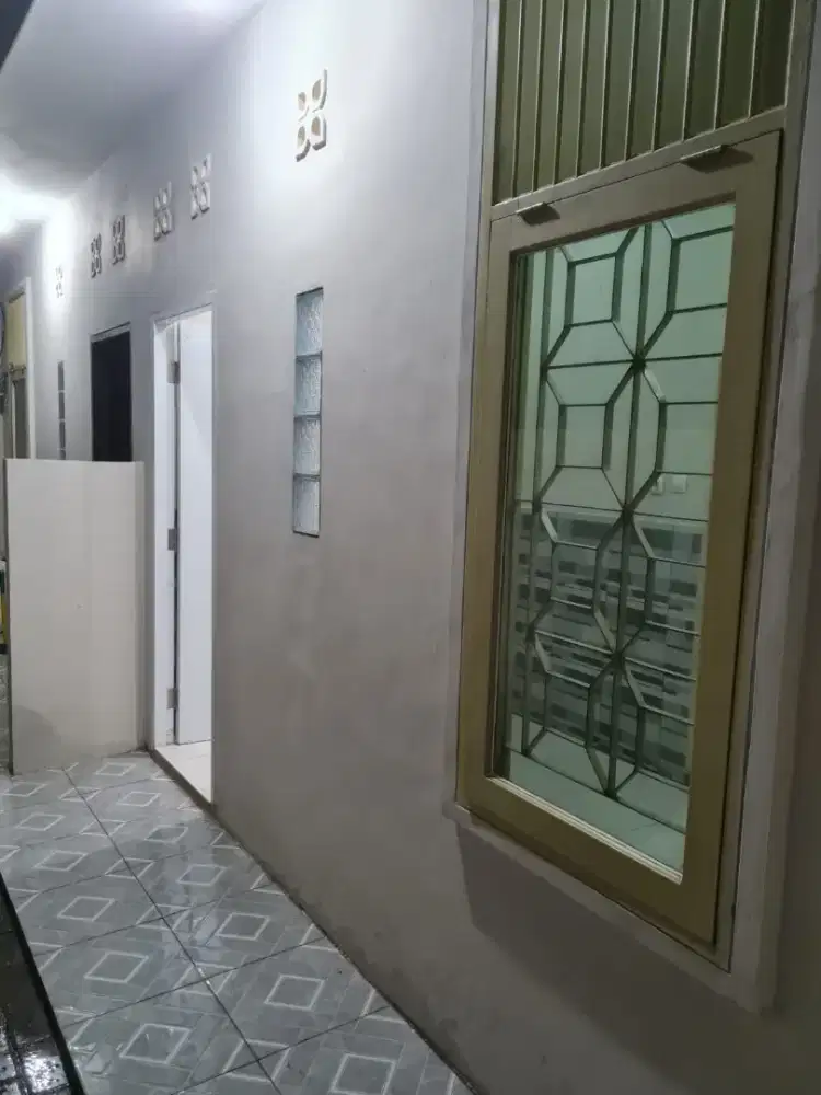 Kontrakan Bulanan Ber AC, ada ruang tamu, kamar , ruang cuci