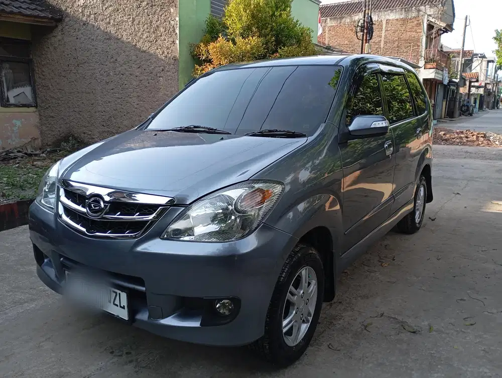 Daihatsu Xenia 2011 Bensin