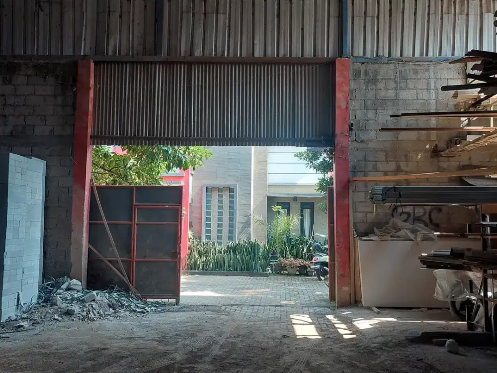 Dijual Rumah plus Gudang Material Cisangkan Cimahi Tengah kota Cimahi