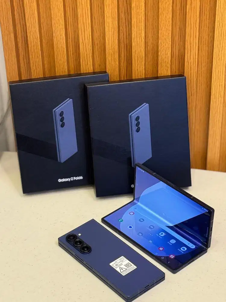 Samsung zfold 6 12/512 second