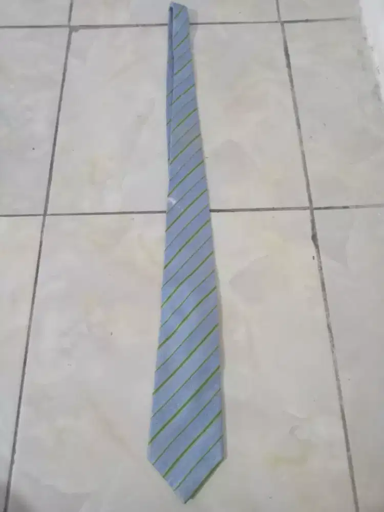 Dasi kantor / formal