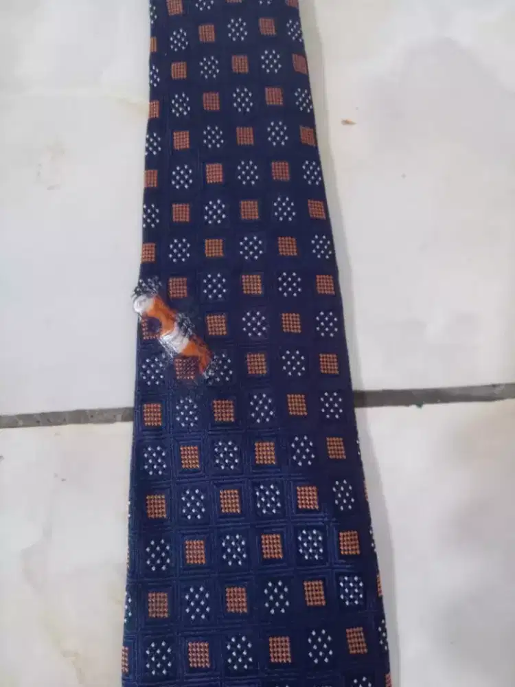 Dasi kantor / formal