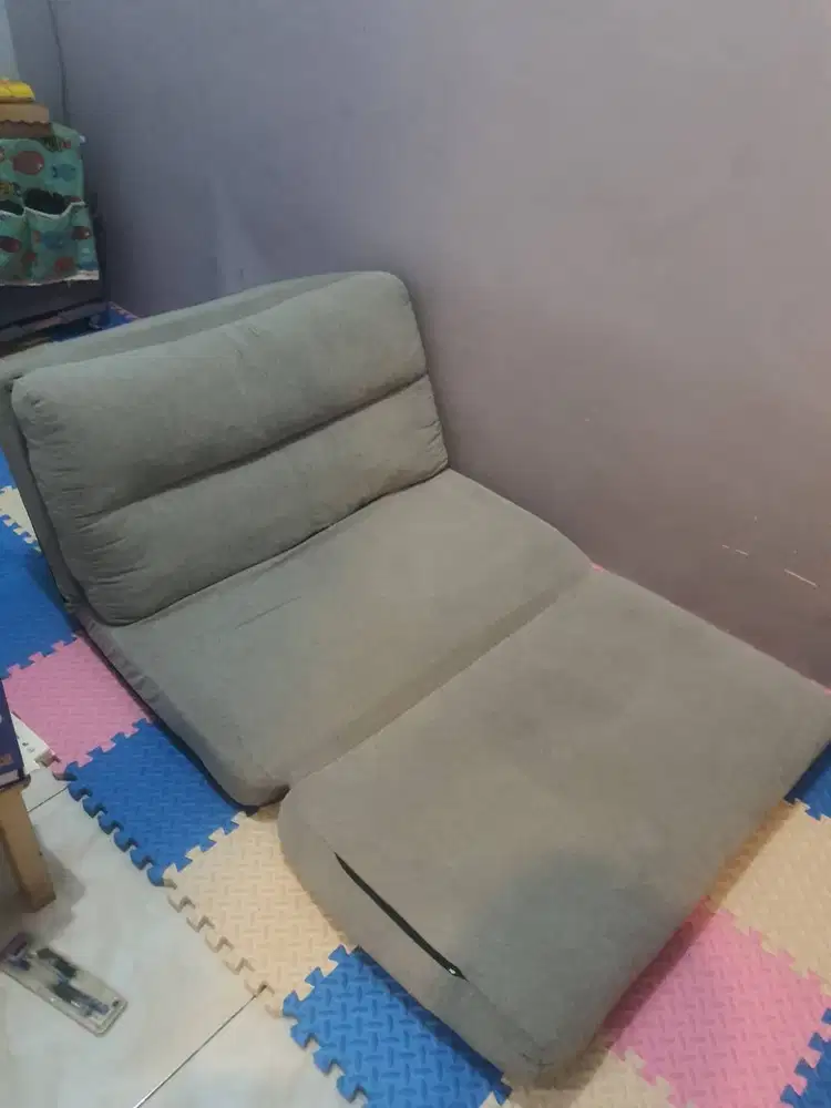 minat dan serius inbox! sofa bisa jadi kasur harga 700K ( nego sampai