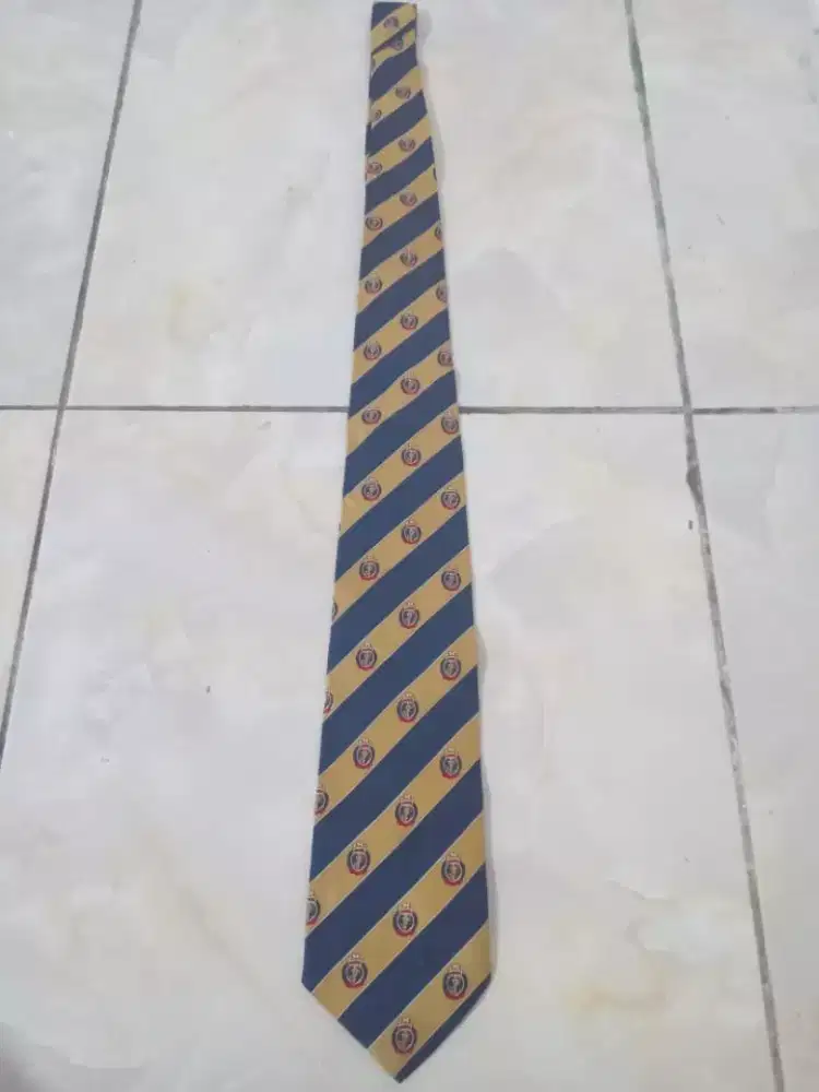 Dasi kantor / formal