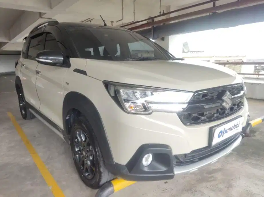 DP RENDAH Suzuki XL7 1.5 Alpha Hybrid-MT 2023 UIT B