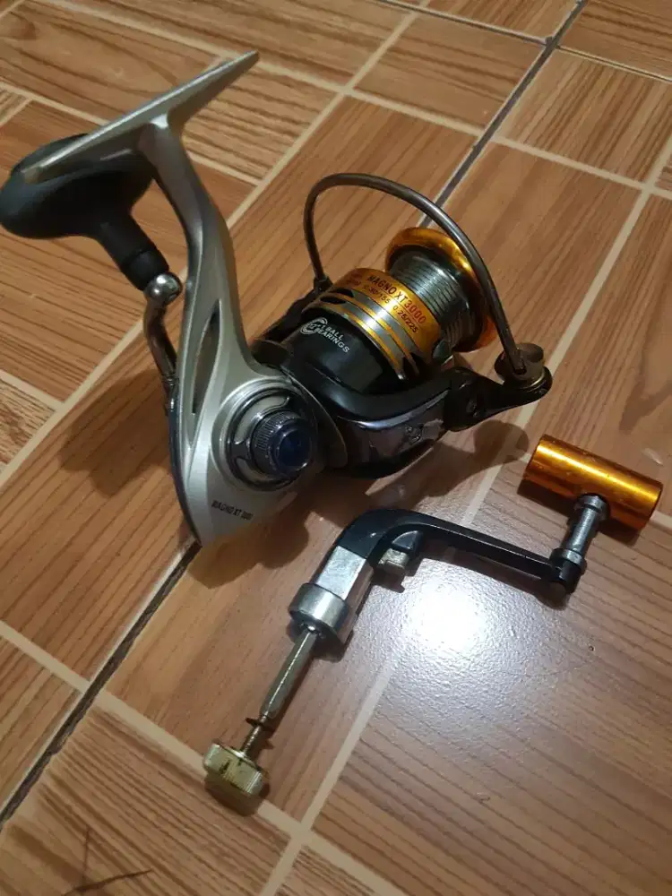 Reel pancingan Merk Magnitudo XT 3000
