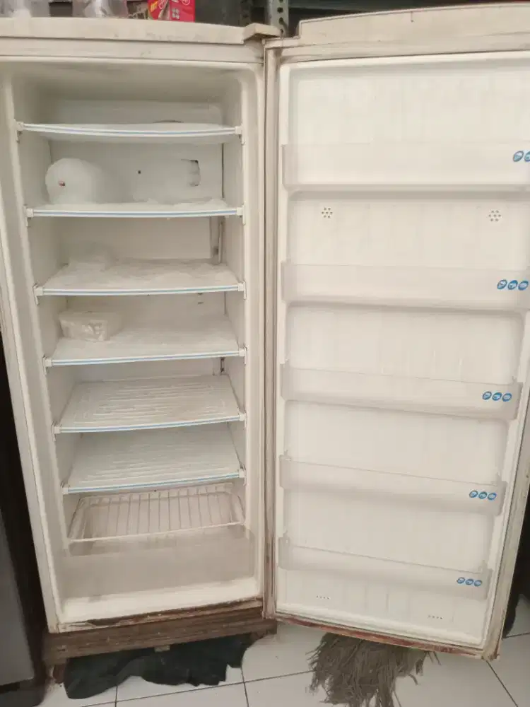 Kulkas freezer sangat normal