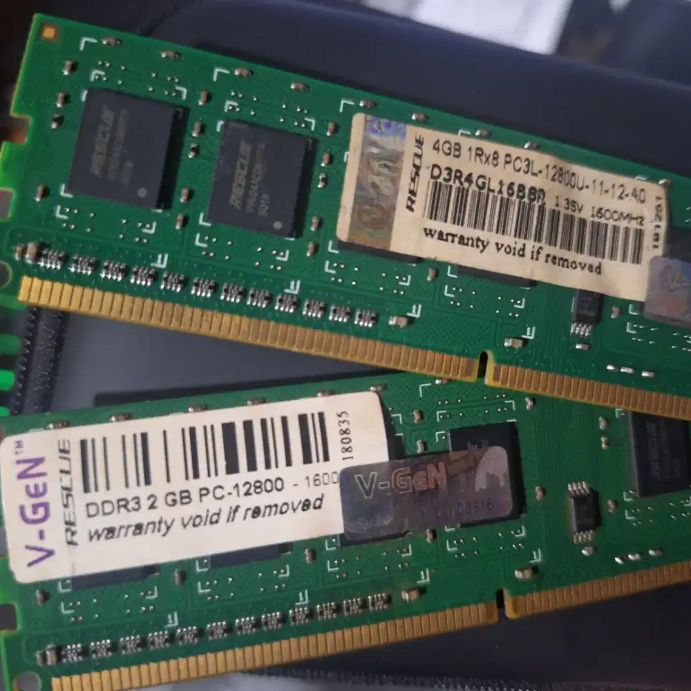 Sepaket RAM DDR3 4GB + 2GB 1600MHz