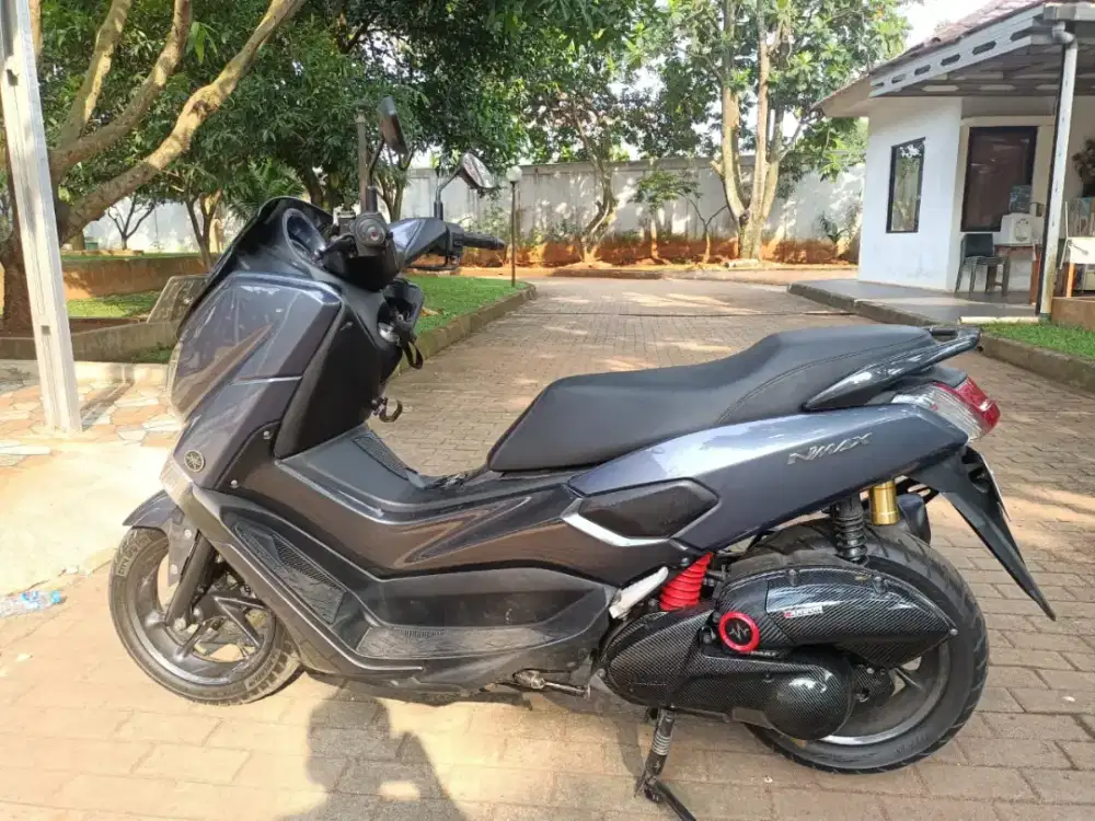 Yamaha nmax 2017 low km real tinggal pakai , jarang pakai