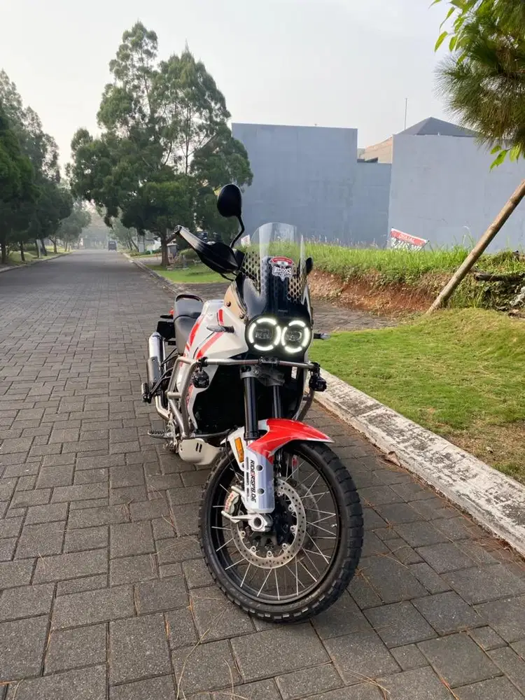 DUCATI DesertX low Km