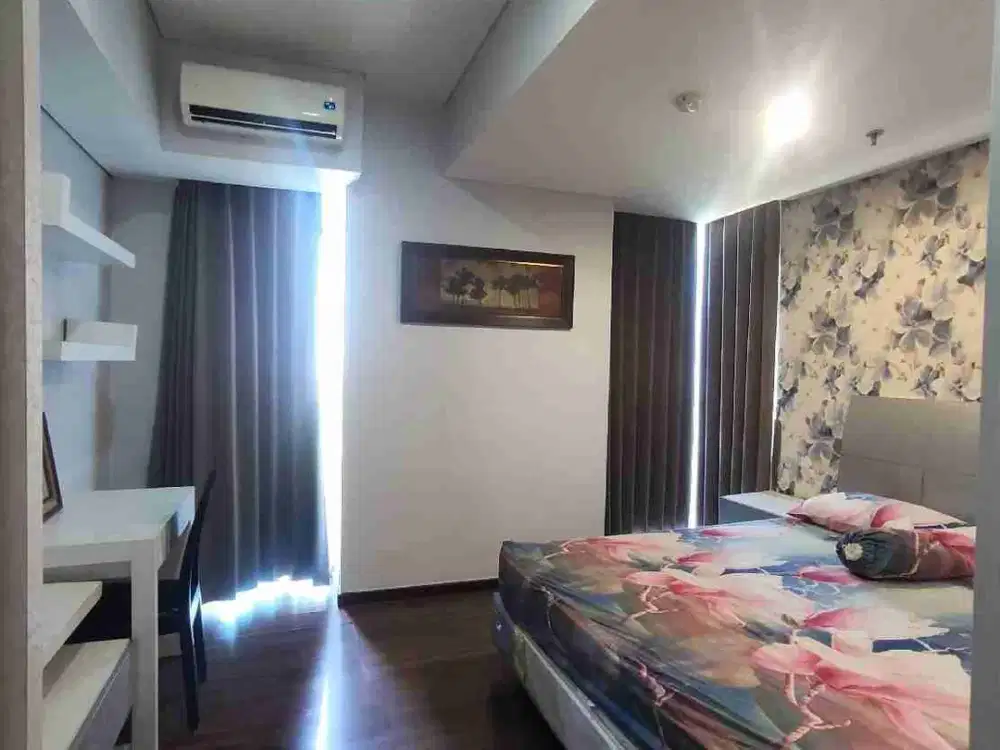 Jual sewa apartemen Trilium depan Plaza Surabaya