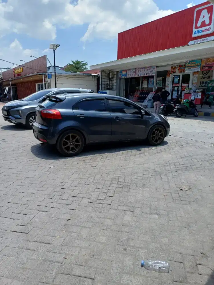Kia rio 2014 matik