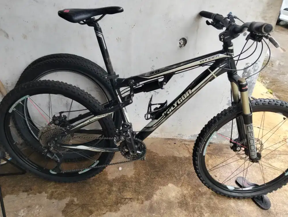 Sepeda mtb 26 polygon vander fulsus deore 10speed epicon